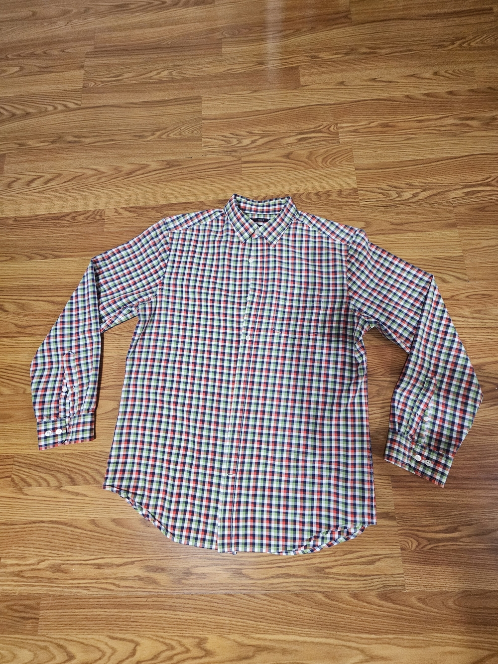 GAP Men's Red Blue Green Check Button-Down Shirt